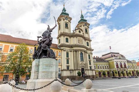 eger hungary attractions.